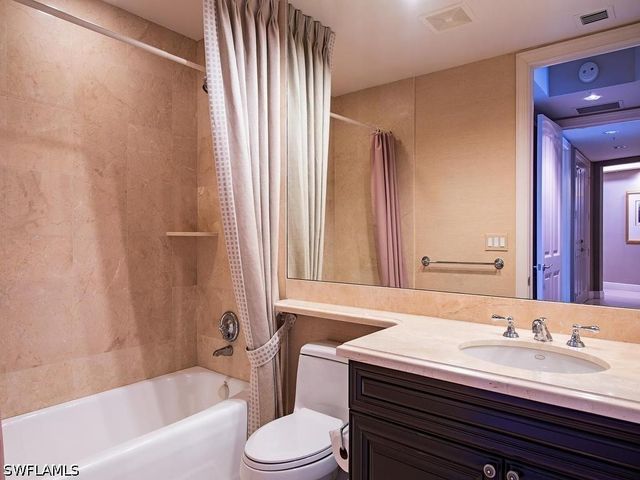8787 Bay Colony DR 302, Naples, FL 34108