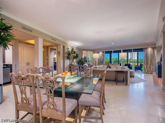 8787 Bay Colony DR 302, Naples, FL 34108