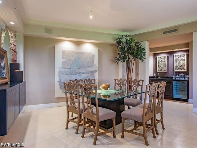 8787 Bay Colony DR 302, Naples, FL 34108