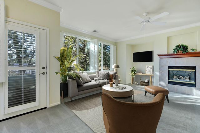 225 Mallard Dr, Grass Valley, CA 95945