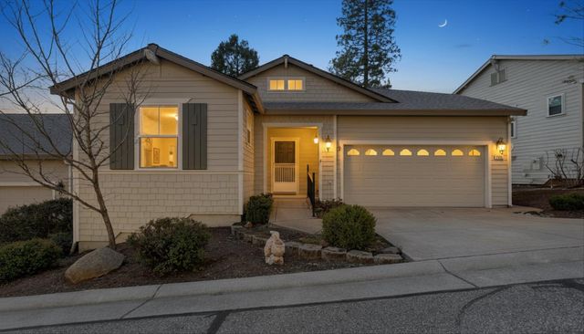 225 Mallard Dr, Grass Valley, CA 95945