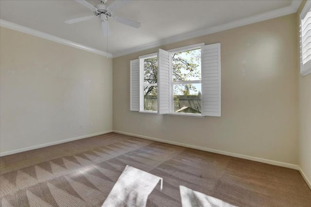 225 Mallard Dr, Grass Valley, CA 95945