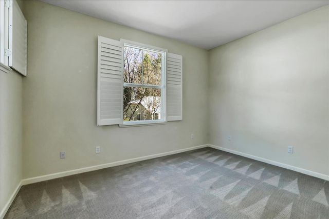 225 Mallard Dr, Grass Valley, CA 95945