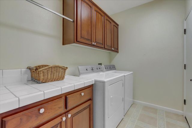 225 Mallard Dr, Grass Valley, CA 95945