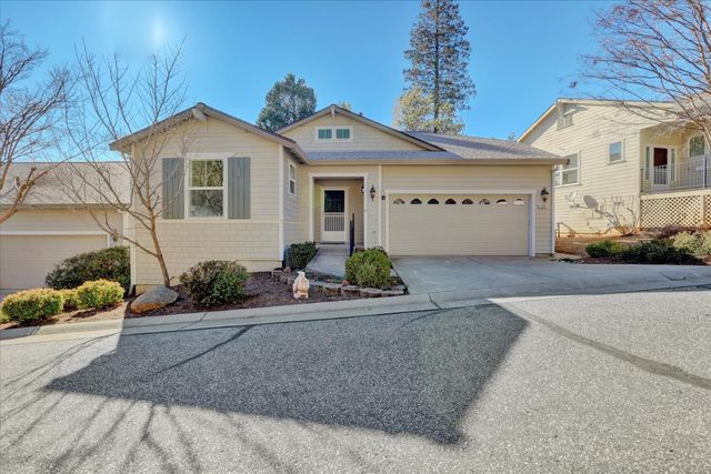 225 Mallard Dr, Grass Valley, CA 95945