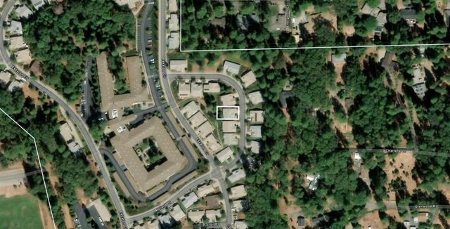 225 Mallard Dr, Grass Valley, CA 95945