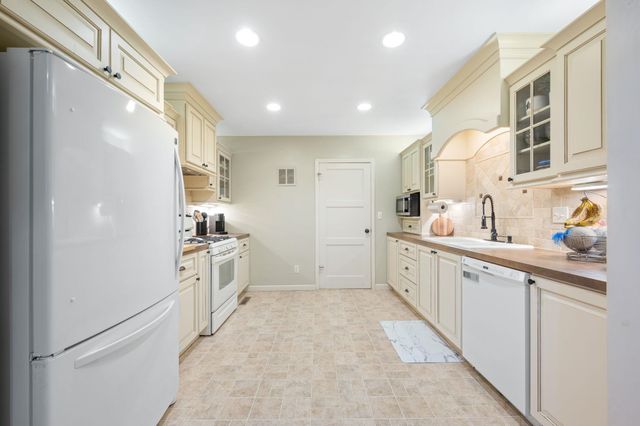 3604 W Central, Wichita, KS 67203