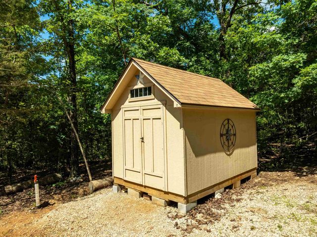 447 Griffin Rd, Hardy, AR 72542