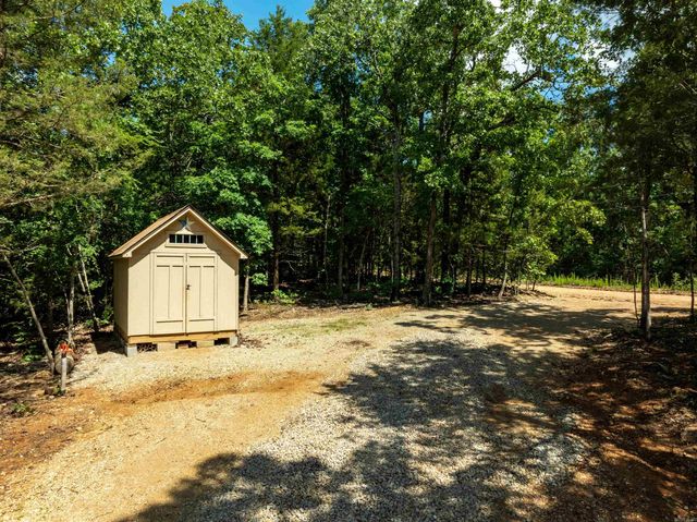 447 Griffin Rd, Hardy, AR 72542
