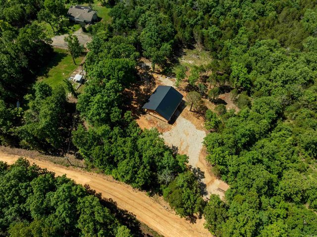 447 Griffin Rd, Hardy, AR 72542