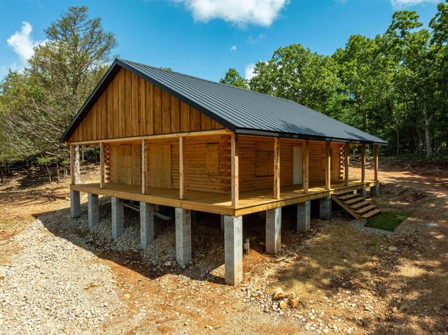 447 Griffin Rd, Hardy, AR 72542