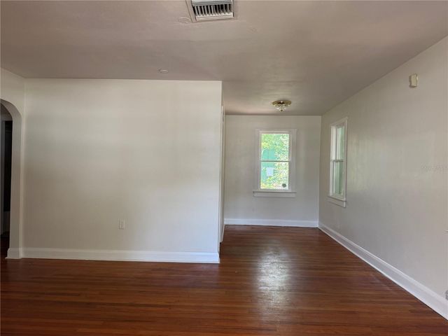 3815 W DE LEON STREET, Tampa, FL 33609
