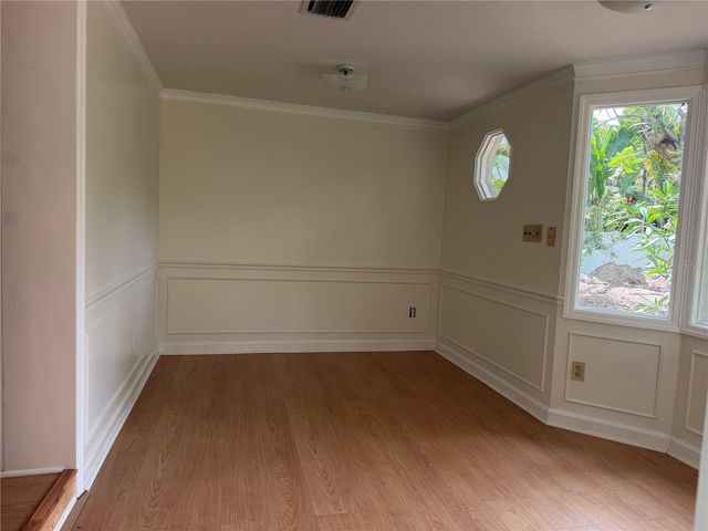 3815 W DE LEON STREET, Tampa, FL 33609
