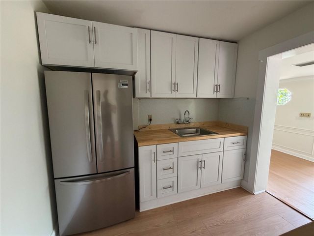 3815 W DE LEON STREET, Tampa, FL 33609