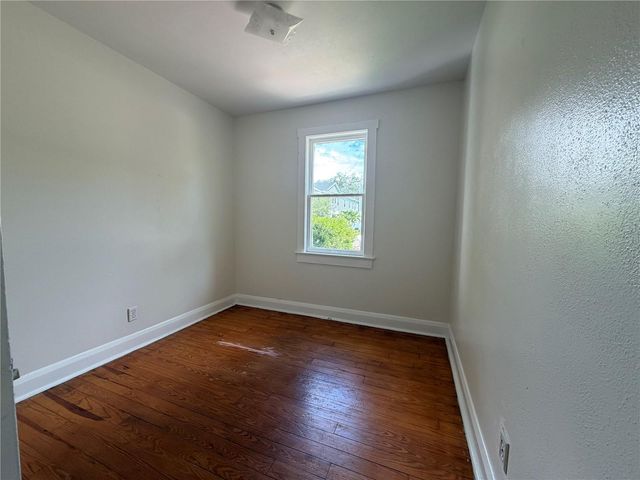 3815 W DE LEON STREET, Tampa, FL 33609