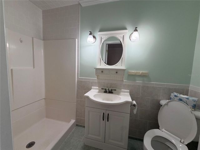 3815 W DE LEON STREET, Tampa, FL 33609