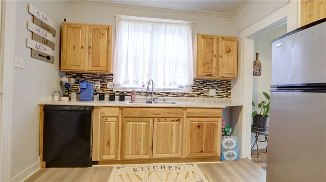 32 Grant Avenue, Geneva City, NY 14456