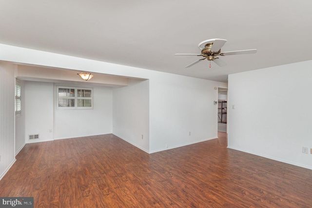 3108 BATTERSEA LN, Alexandria, VA 22309