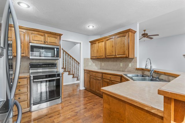 3774 W Suzanne Street, Battlefield, MO 65619