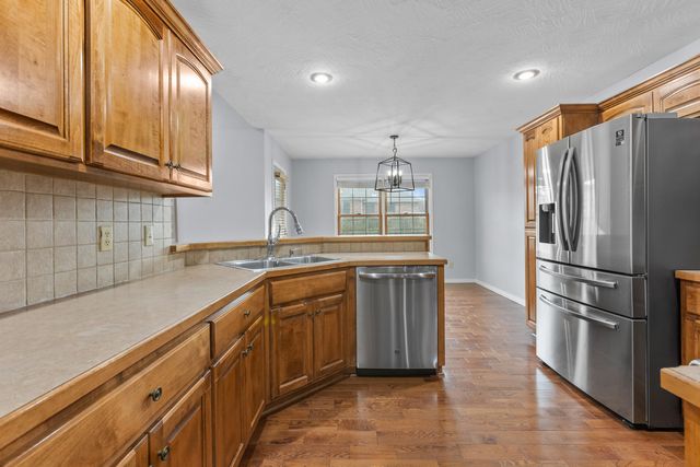 3774 W Suzanne Street, Battlefield, MO 65619