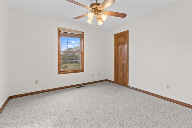 3774 W Suzanne Street, Battlefield, MO 65619