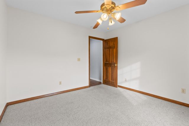 3774 W Suzanne Street, Battlefield, MO 65619