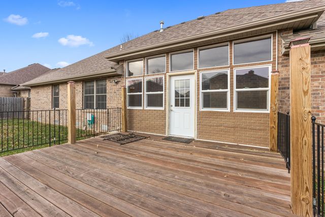 3774 W Suzanne Street, Battlefield, MO 65619