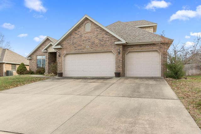 3774 W Suzanne Street, Battlefield, MO 65619