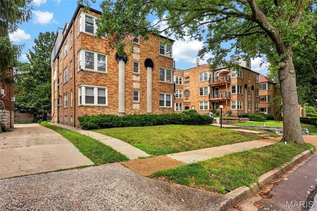 7532 York Drive 2E, Clayton, MO 63105