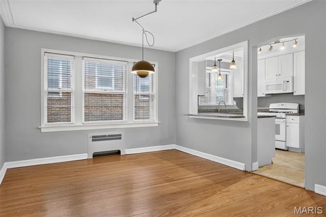 7532 York Drive 2E, Clayton, MO 63105