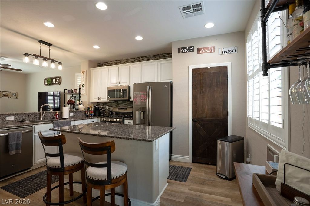 9796 Hearthfire Street, Las Vegas, NV 89178 — photo 2