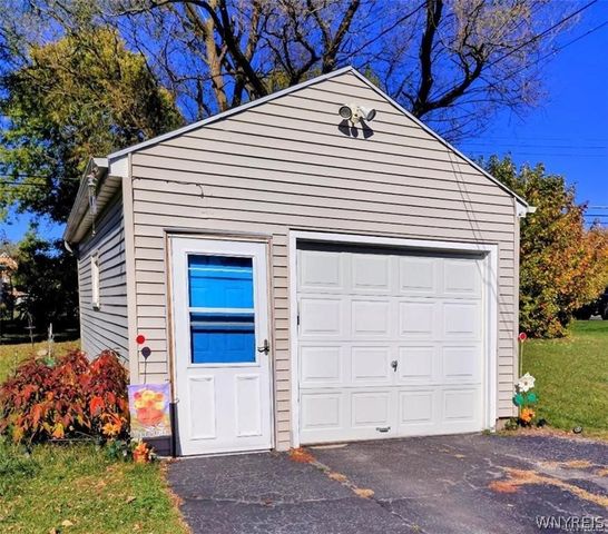 76 Sandra Drive, Cheektowaga, NY 14225