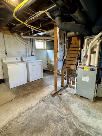 411 UNION STREET, Neenah, WI 54956
