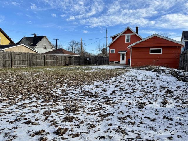 411 UNION STREET, Neenah, WI 54956