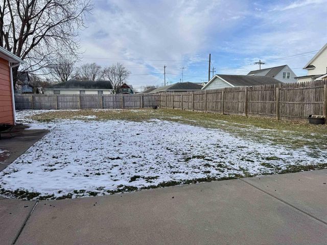 411 UNION STREET, Neenah, WI 54956