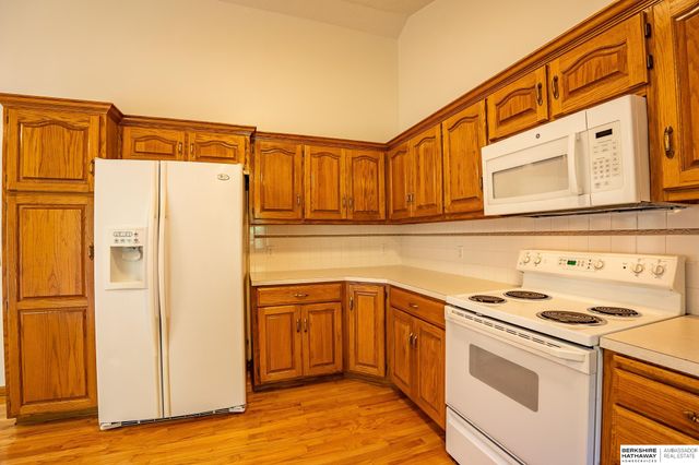 3806 Giles Road, Bellevue, NE 68147