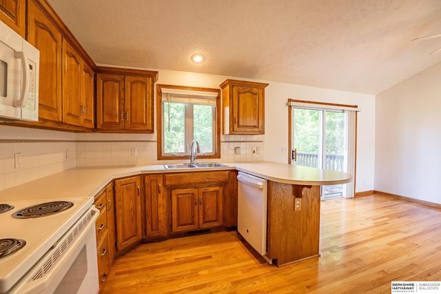 3806 Giles Road, Bellevue, NE 68147