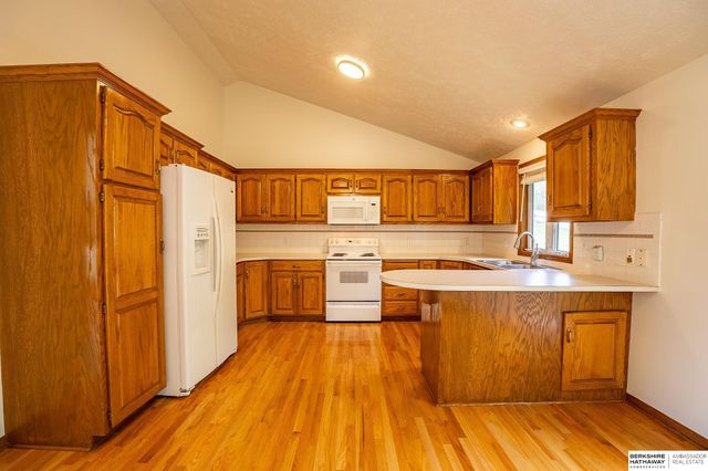 3806 Giles Road, Bellevue, NE 68147