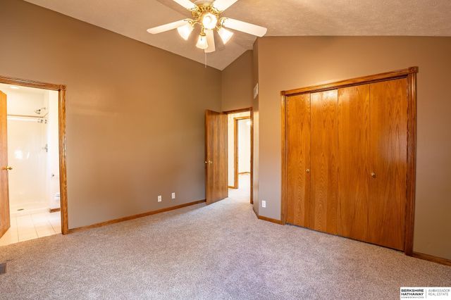 3806 Giles Road, Bellevue, NE 68147
