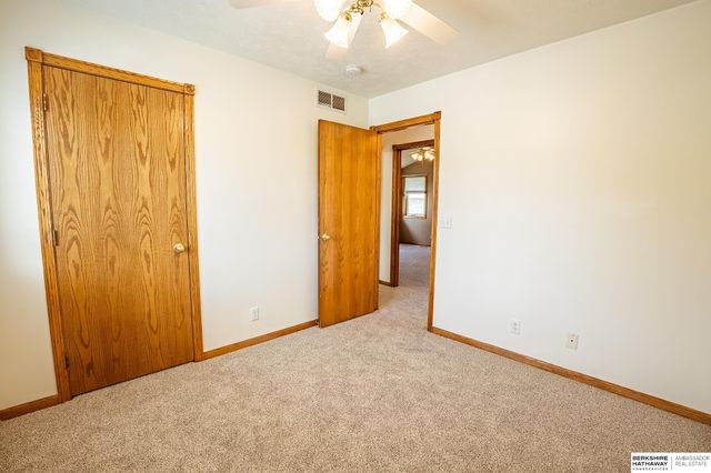 3806 Giles Road, Bellevue, NE 68147