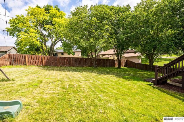 3806 Giles Road, Bellevue, NE 68147