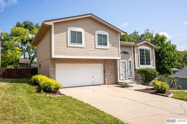 3806 Giles Road, Bellevue, NE 68147