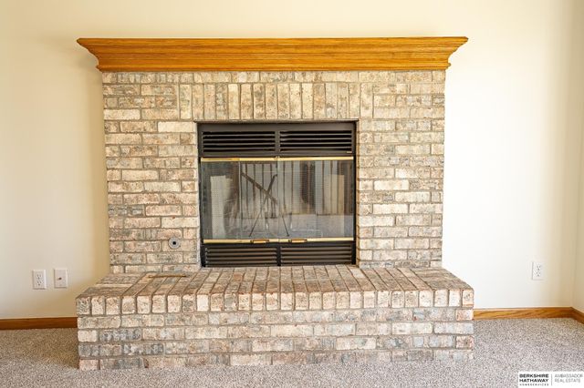 3806 Giles Road, Bellevue, NE 68147