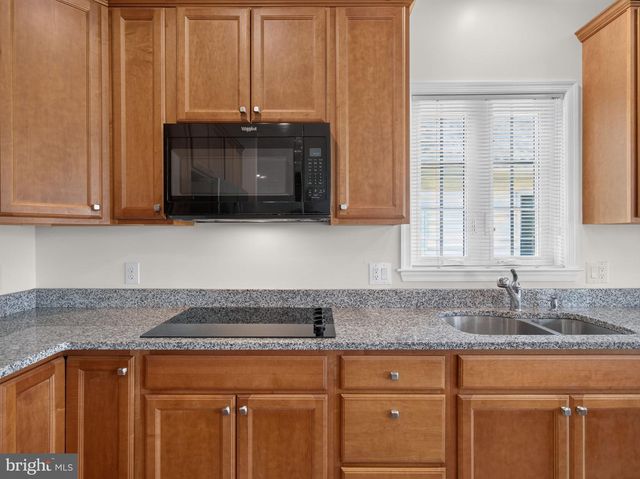4367 COLONIAL LN, Center Valley, PA 18034
