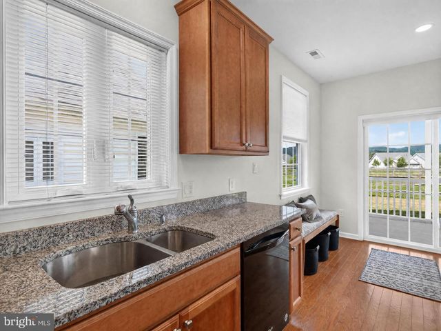4367 COLONIAL LN, Center Valley, PA 18034