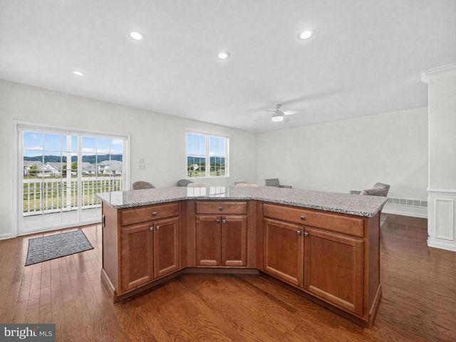 4367 COLONIAL LN, Center Valley, PA 18034