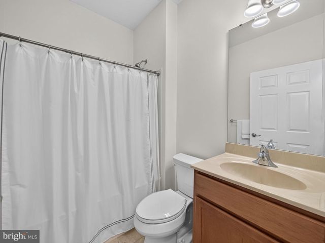 4367 COLONIAL LN, Center Valley, PA 18034
