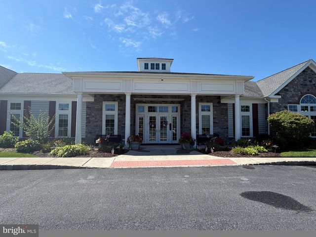 4367 COLONIAL LN, Center Valley, PA 18034