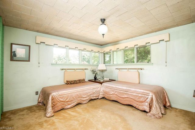 134 Maplewood Avenue, Thomasville, NC 27360