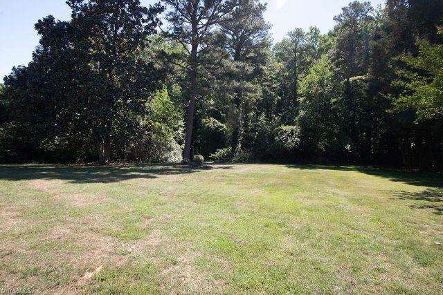 134 Maplewood Avenue, Thomasville, NC 27360